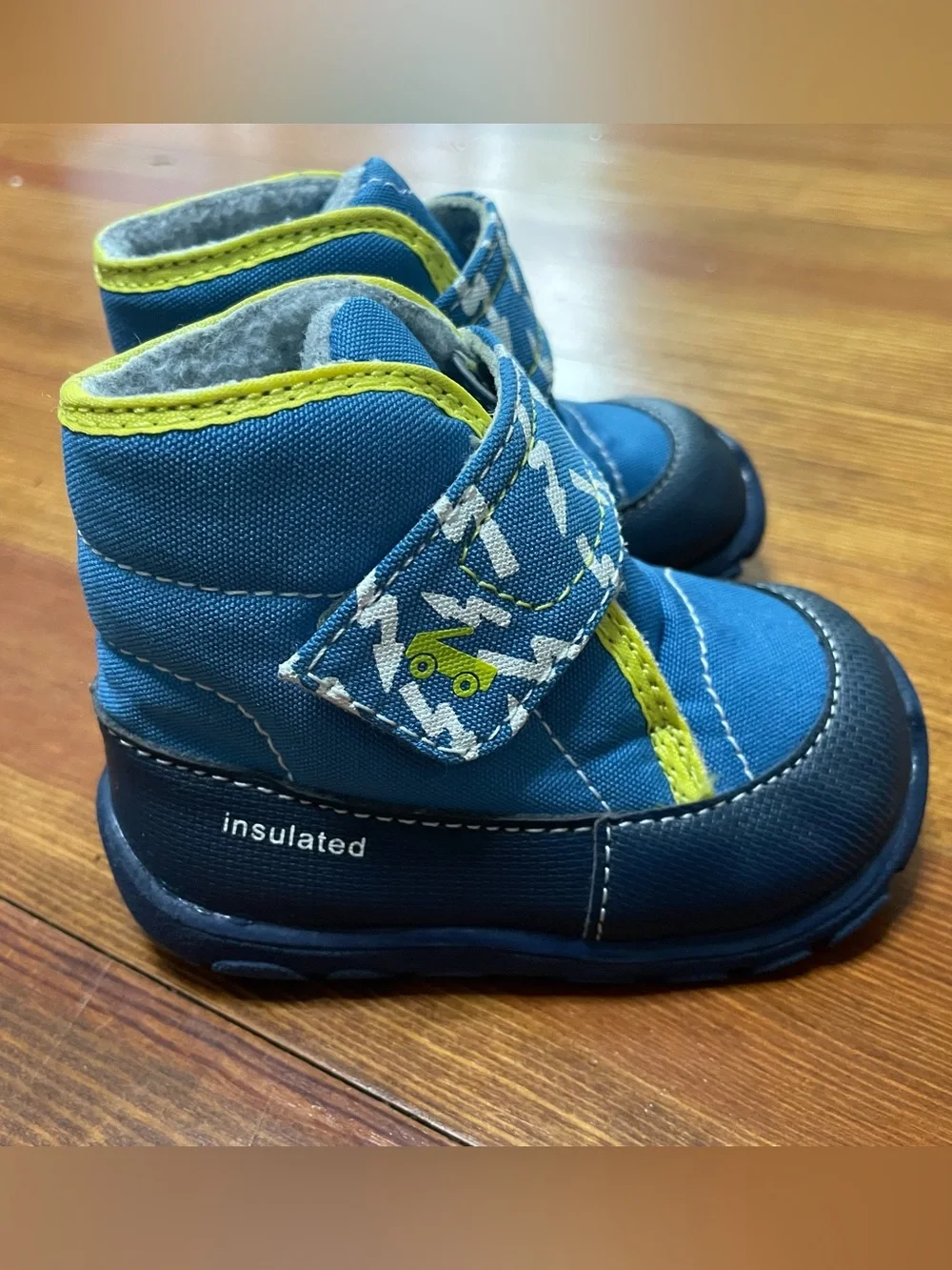 See Kai Run Blue and Yellow Lightning Strap Winter Snow Boots Size 5